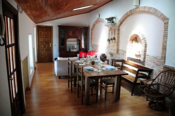La Huerta Del Rivero San Esteban De Gormaz Exterior photo